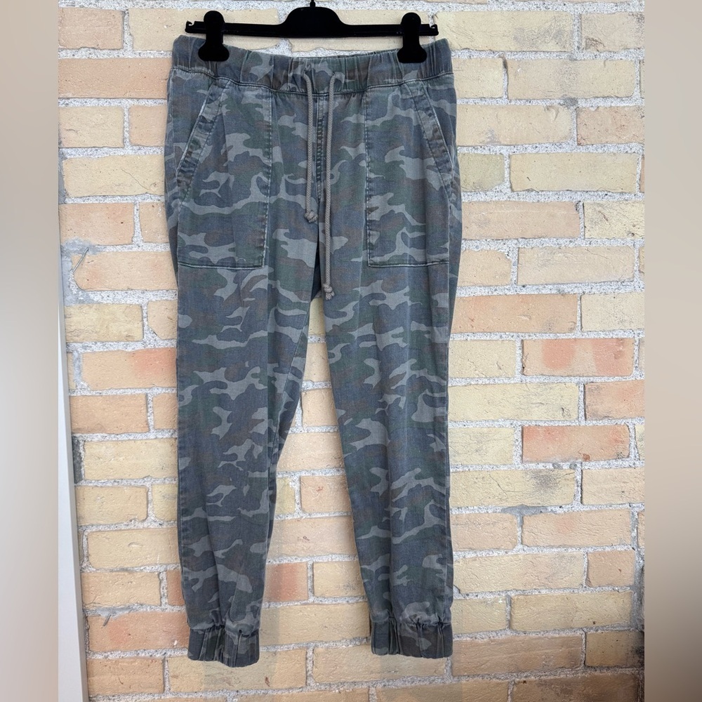 Bella Dahl Camouflage Pocket Jogger